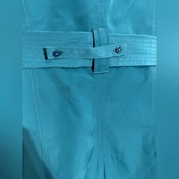 London Fog Women's Teal Trench Coat
Raincoat size M - Picture 3 of 15